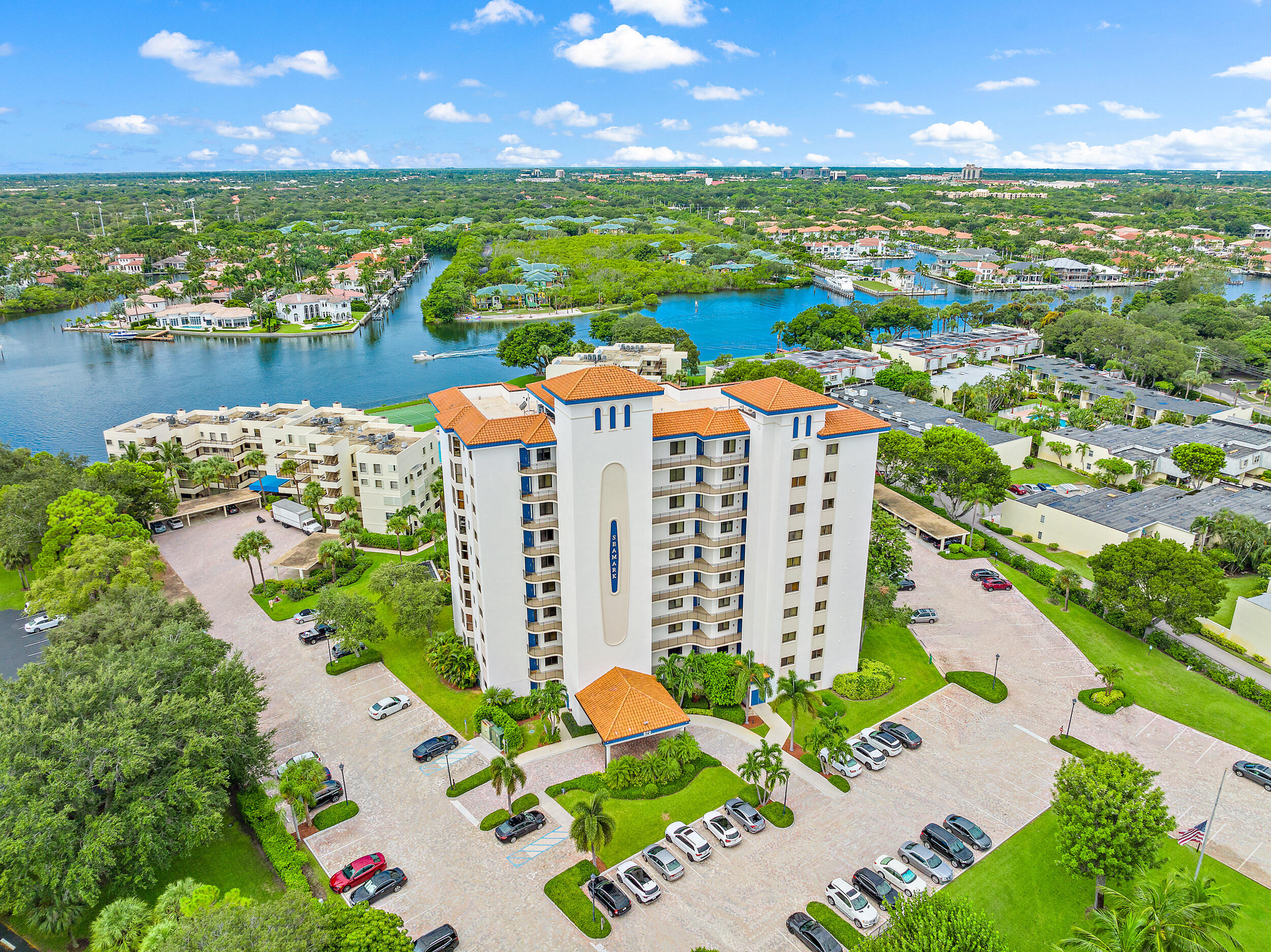 370 Golfview Road, Unit 203 North Palm Beach, FL 33408 - Photo 21 of 22 Aerial