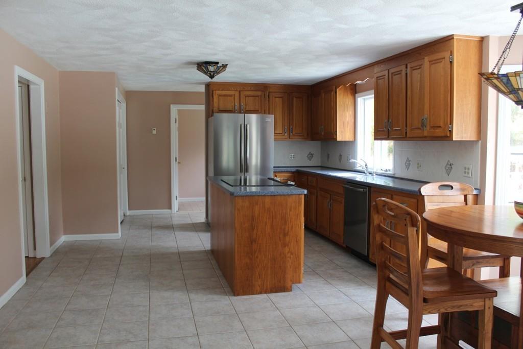 63 Grafton Road Upton, MA 01568 - Photo 3 of 42 Gallery Image 3