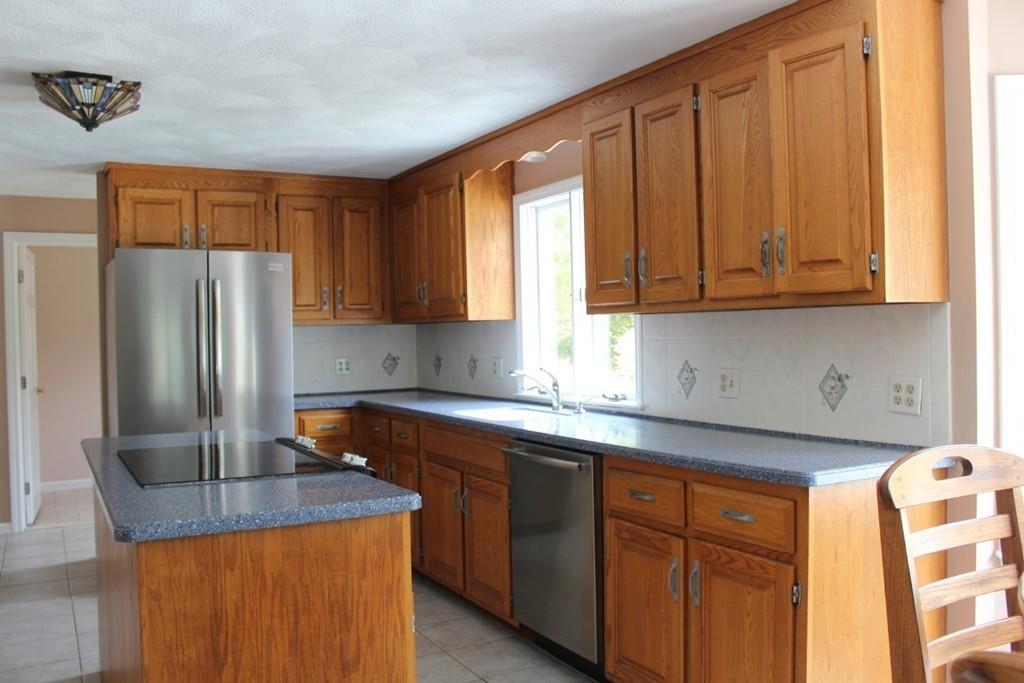 63 Grafton Road Upton, MA 01568 - Photo 4 of 42 Gallery Image 4