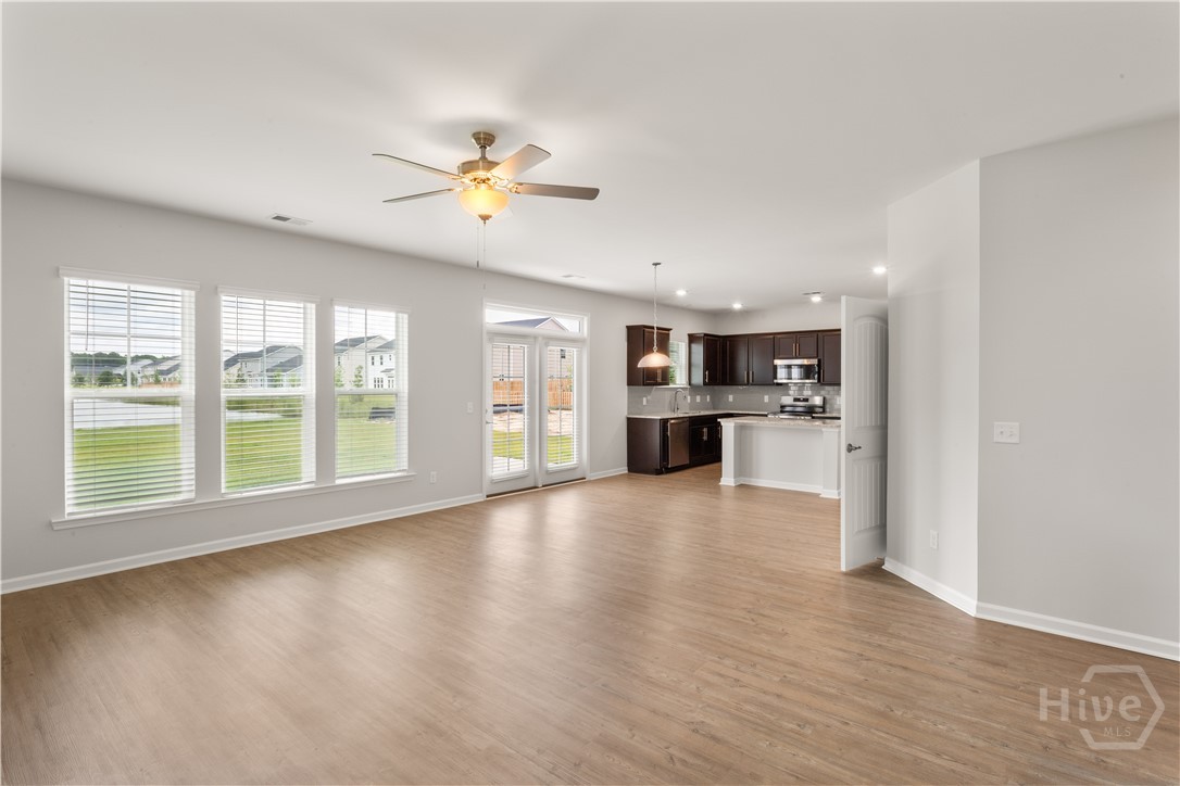 18 Blues Drive Pooler, GA 31322 - Photo 10 of 40 Great Room