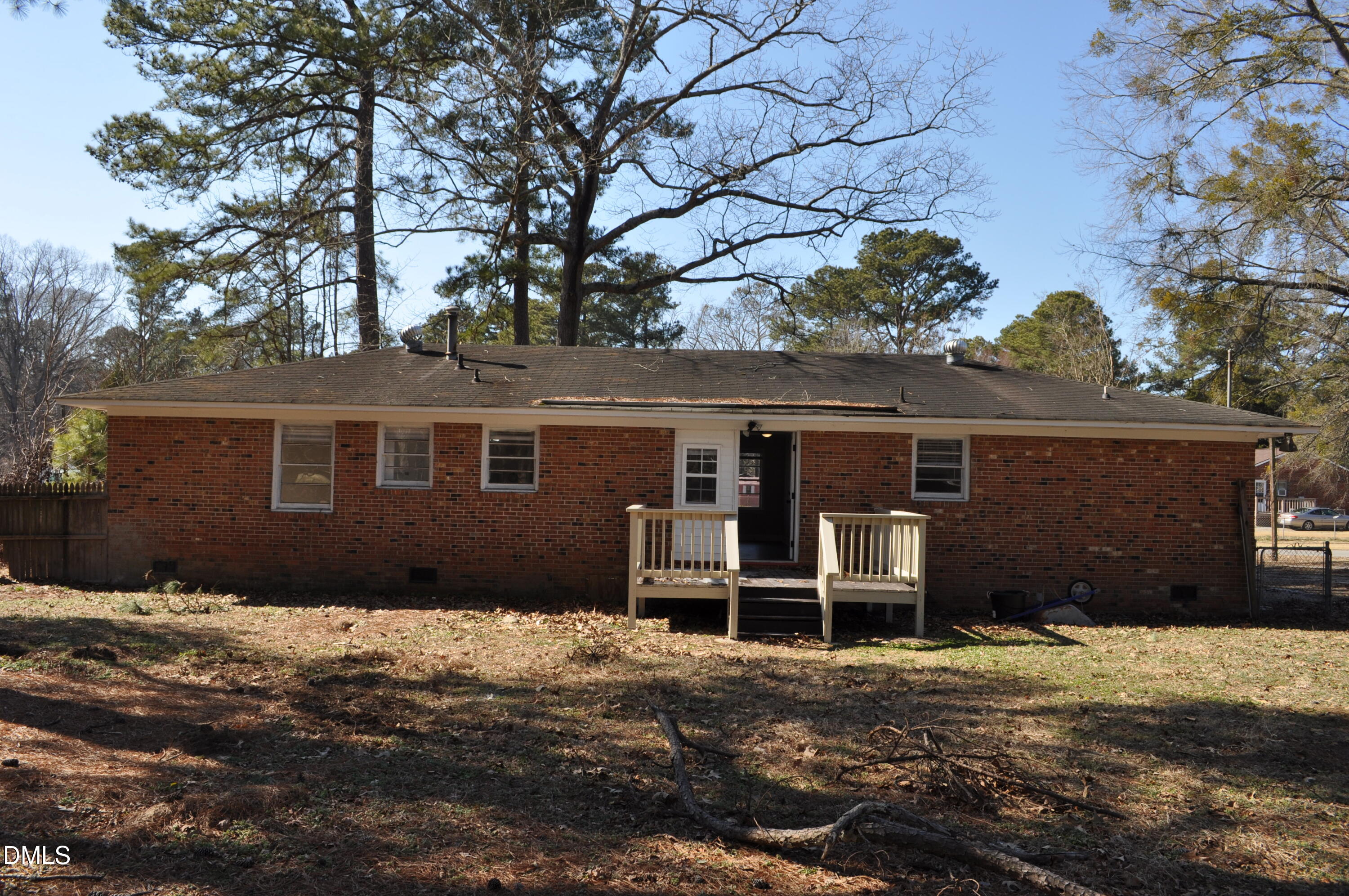 403 Huntington Road Tarboro, NC 27886 - Photo 16 of 42 a front view of a house with a yard