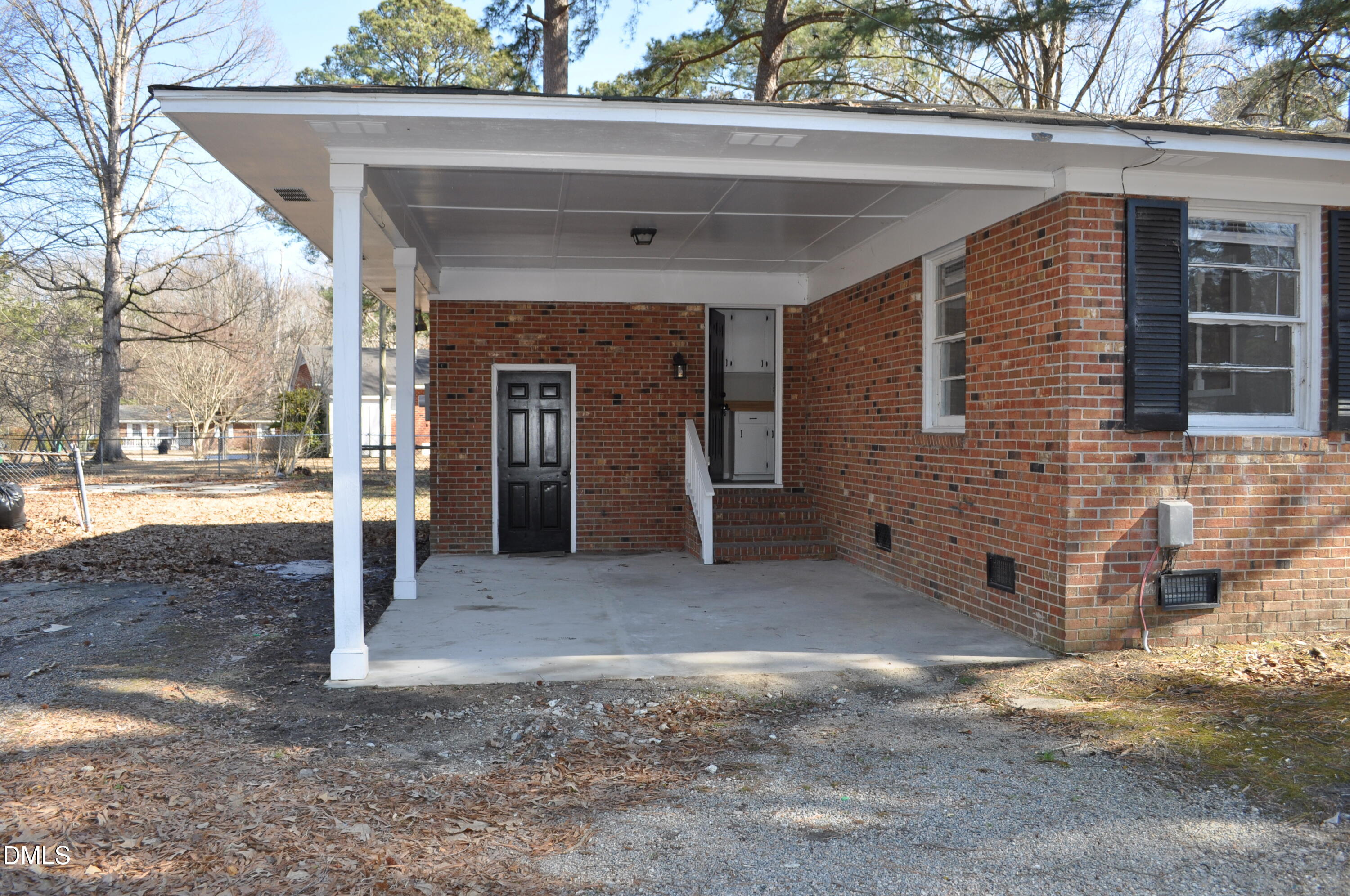 403 Huntington Road Tarboro, NC 27886 - Photo 7 of 42 a view of a house with a outdoor space
