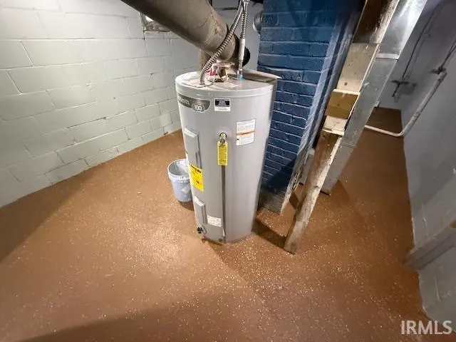 $144,000 | 518 South Falcon Street, South Bend, IN 46619