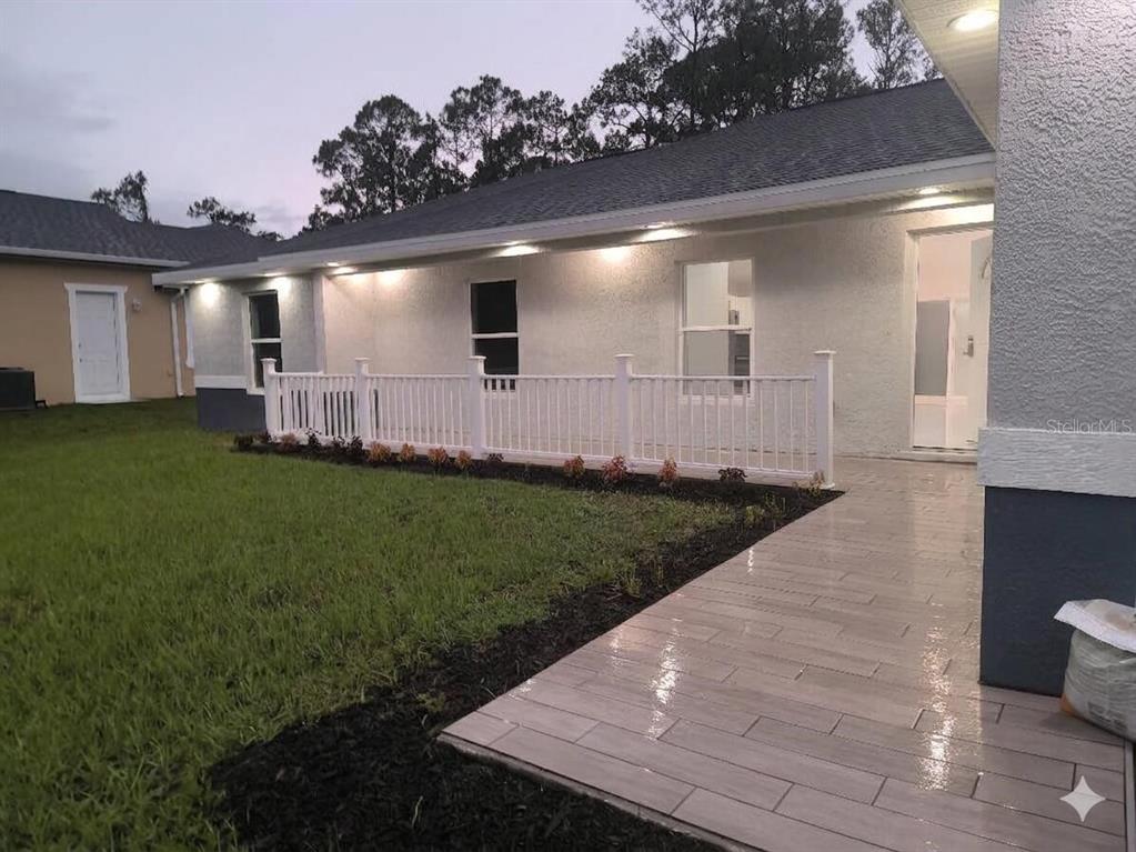 5609 Lakewood Road Sebring, FL 33875 - Photo 2 of 17