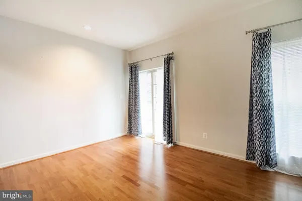 $1,950 | 3908 Penderview Drive, Unit 628, Fairfax, VA 22033
