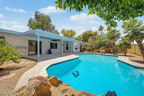 $635,000 | 2818 East Paradise Drive, Phoenix, AZ 85028