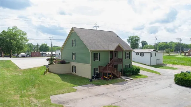 $850,000 | 334 Glenn Abby Lane, Pendergrass, GA 30567