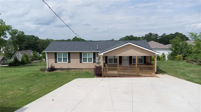 $850,000 | 334 Glenn Abby Lane, Pendergrass, GA 30567