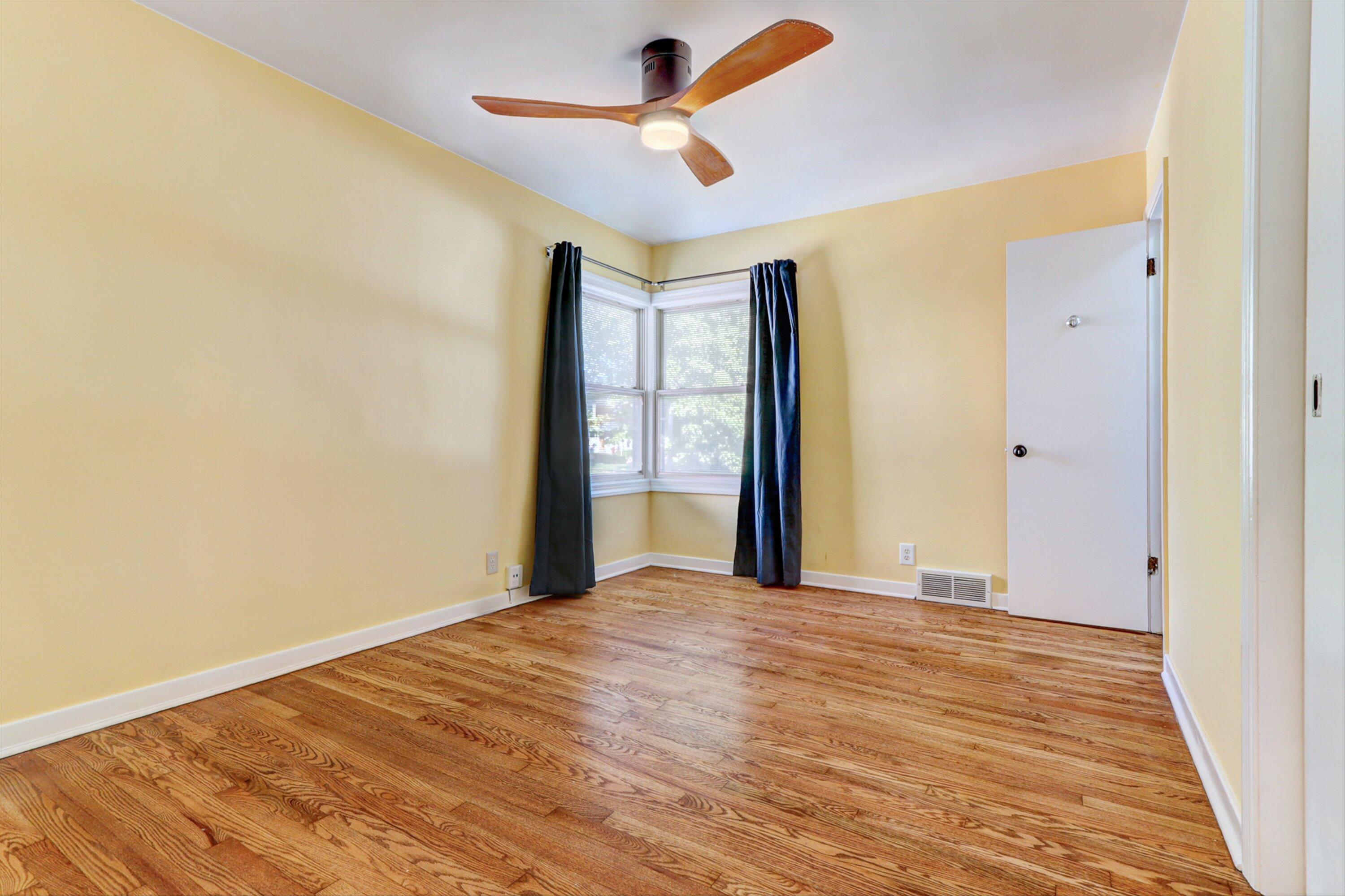 304 Beverly Place Munster, IN 46321 - Photo 21 of 57 3000x2000