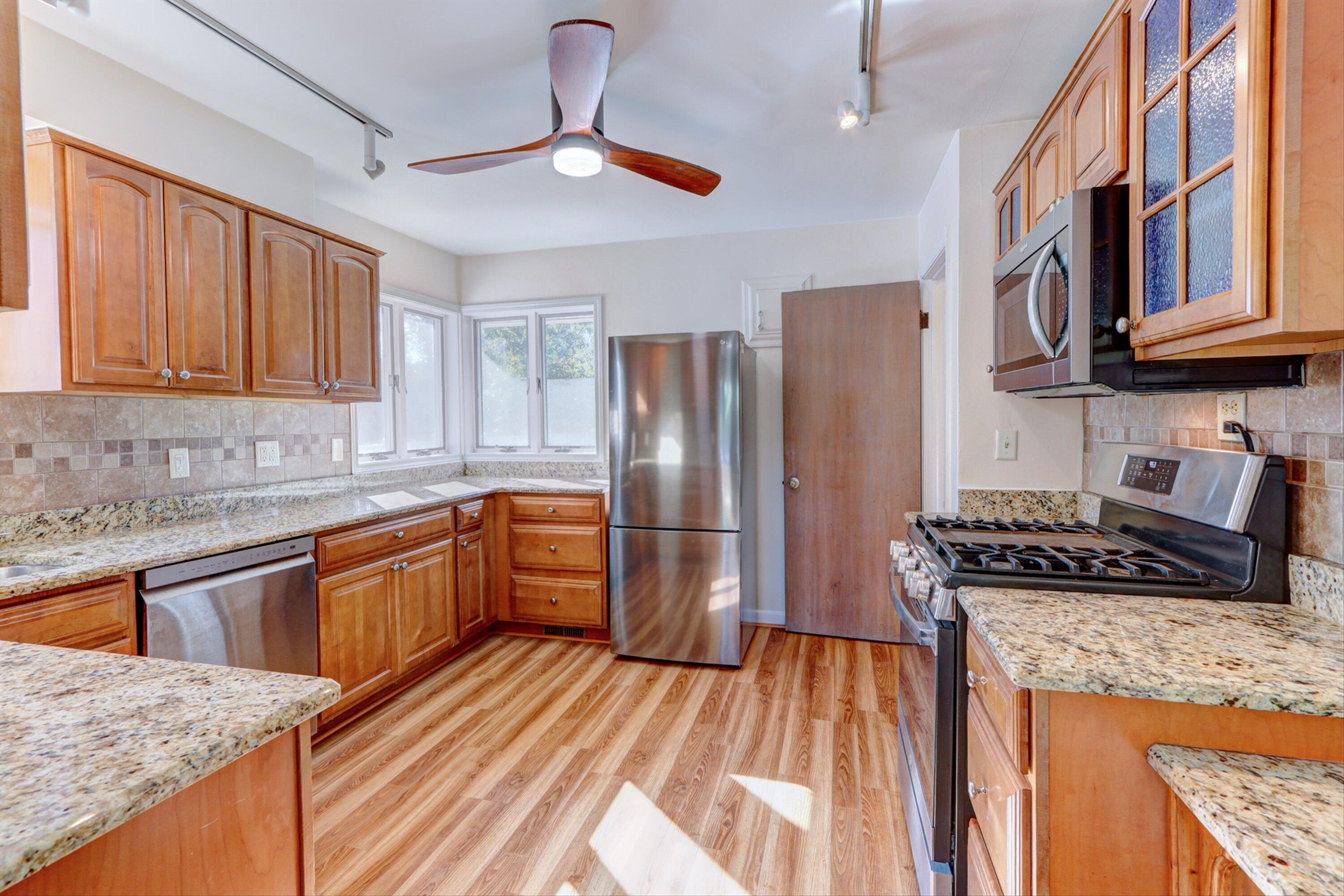 304 Beverly Place Munster, IN 46321 - Photo 30 of 57 3000x2000