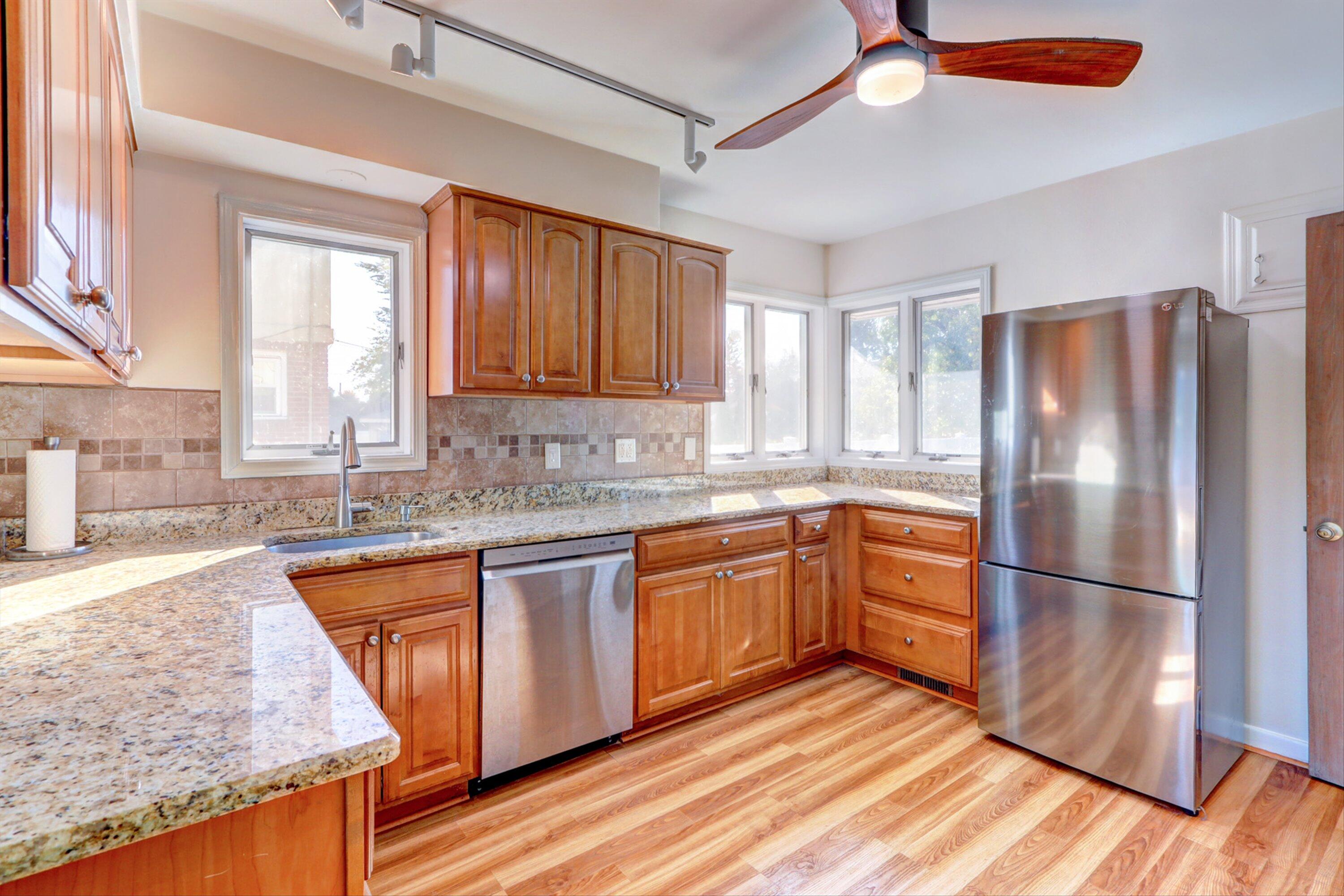 304 Beverly Place Munster, IN 46321 - Photo 31 of 57 3000x2000