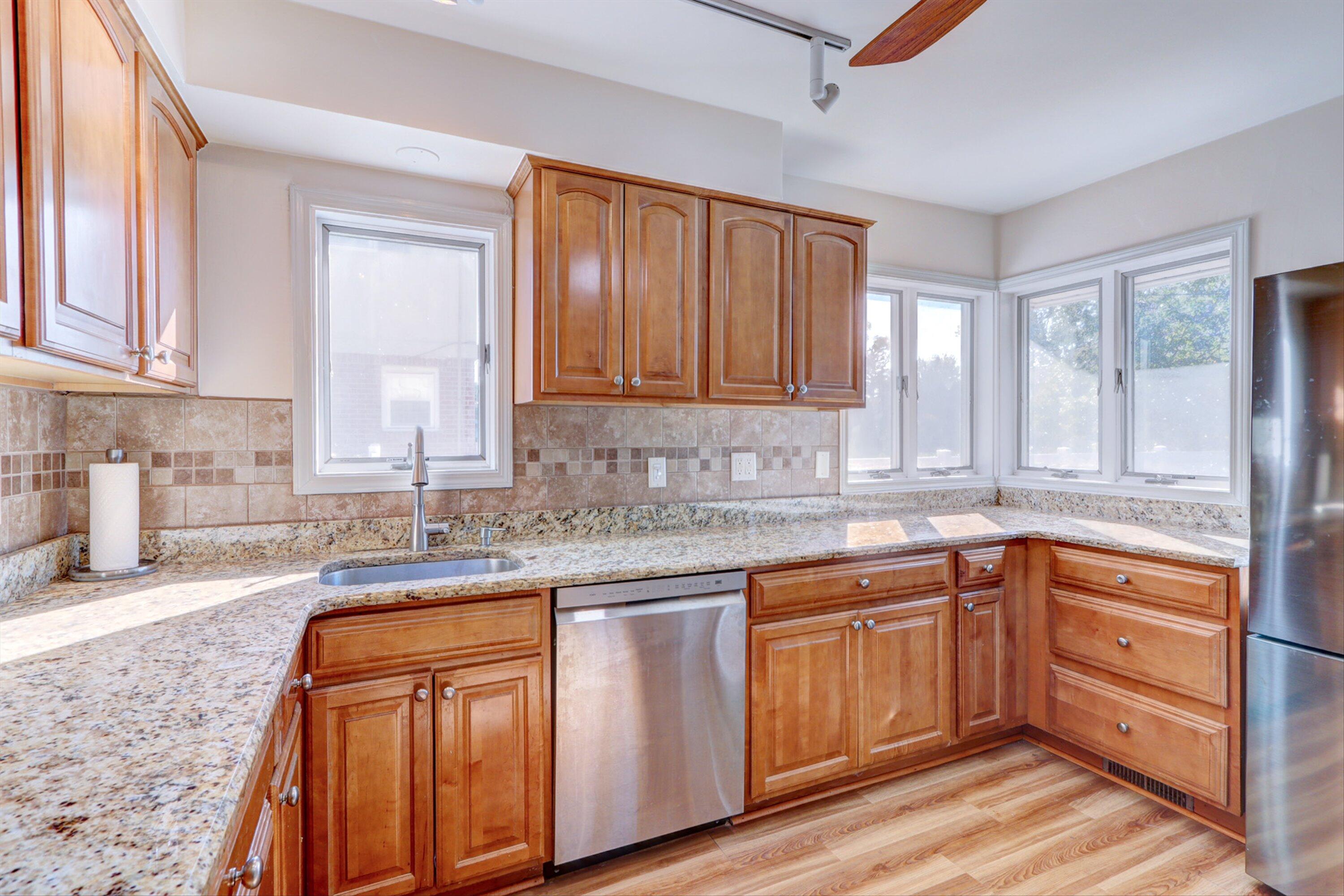 304 Beverly Place Munster, IN 46321 - Photo 32 of 57 3000x2000