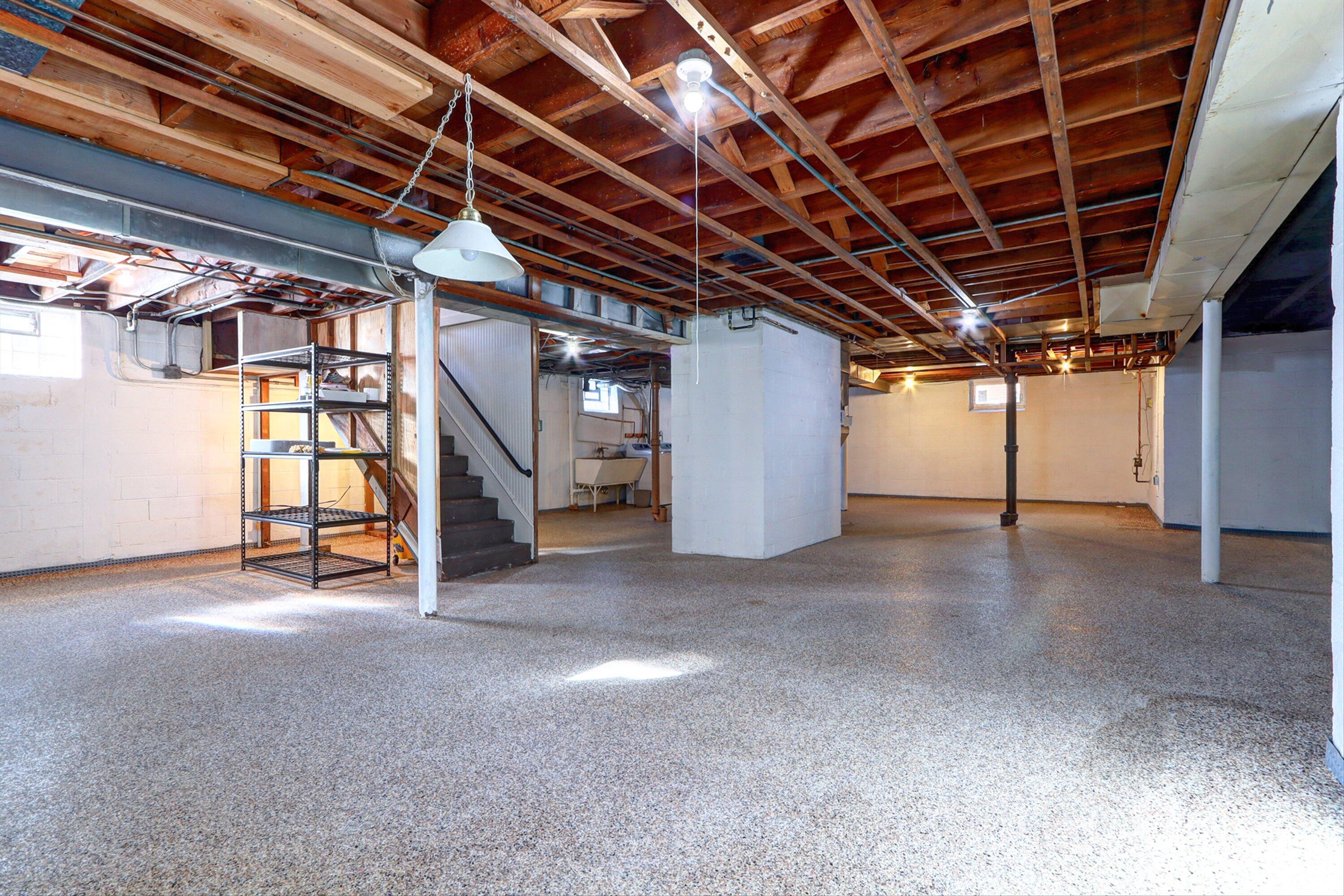 304 Beverly Place Munster, IN 46321 - Photo 36 of 57 3000x2000