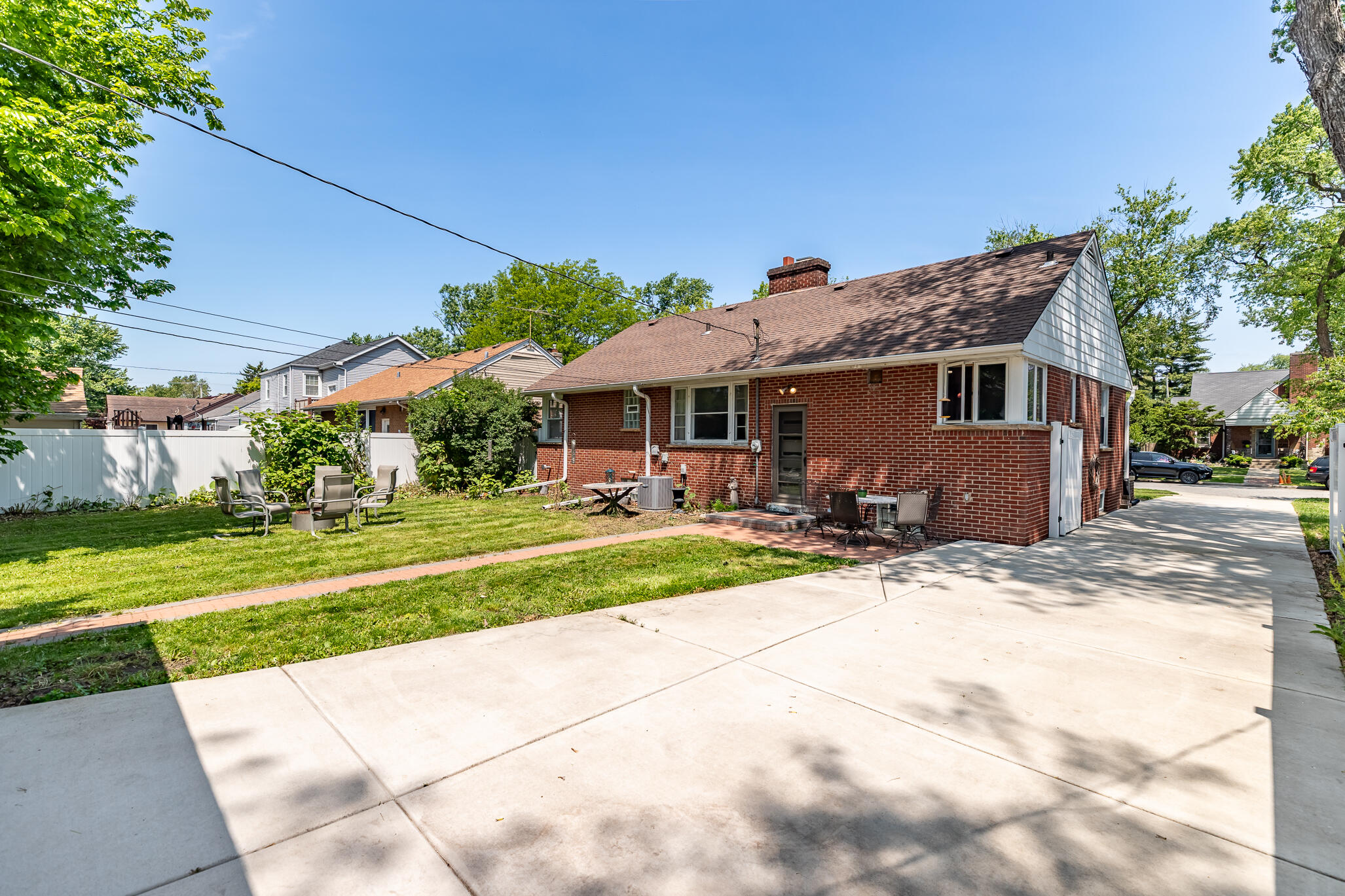 304 Beverly Place Munster, IN 46321 - Photo 39 of 57 2054x1369