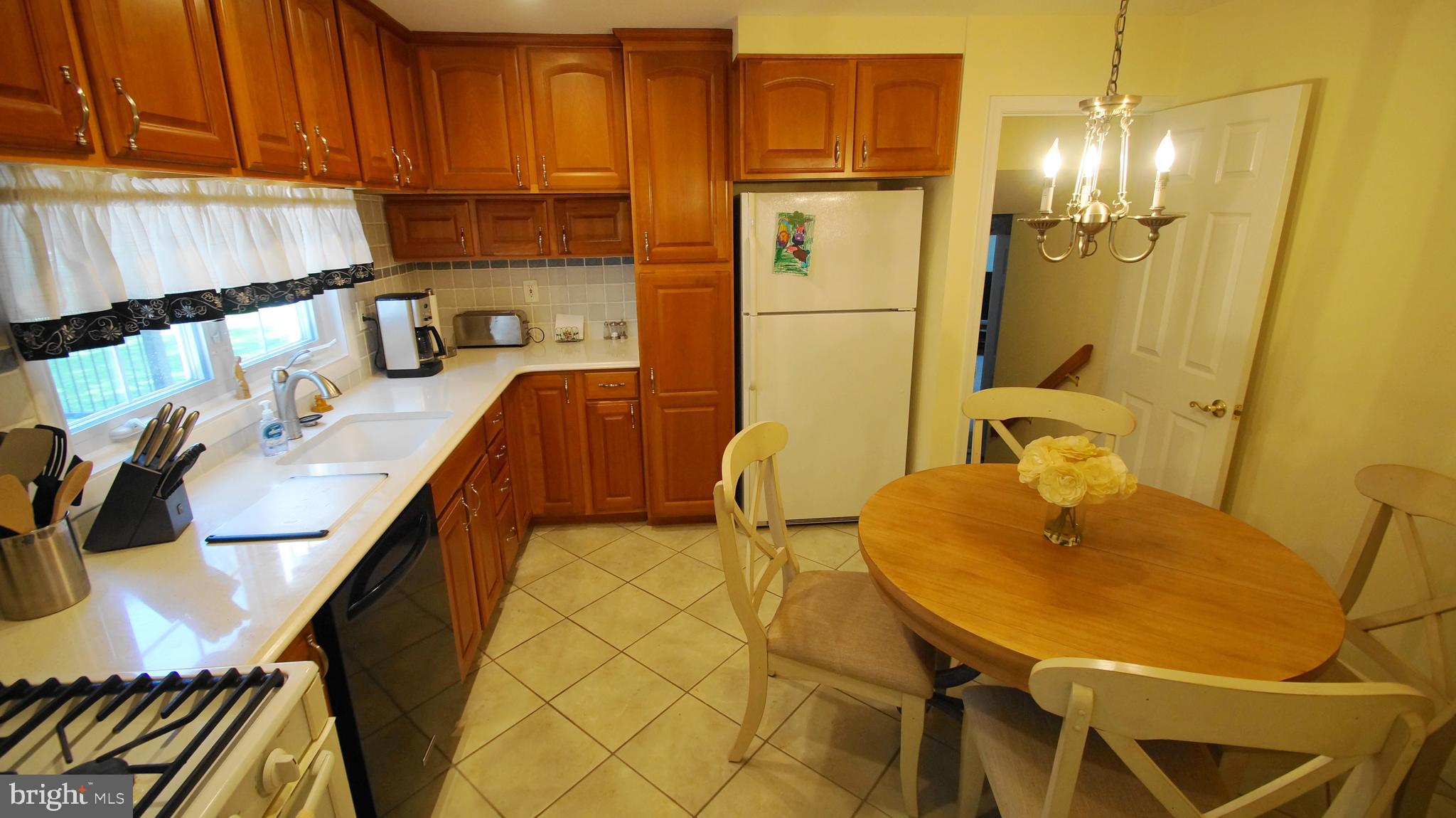 3988 Longfellow Road Huntingdon Valley, PA 19006 - Photo 14 of 29 Gallery Image 14