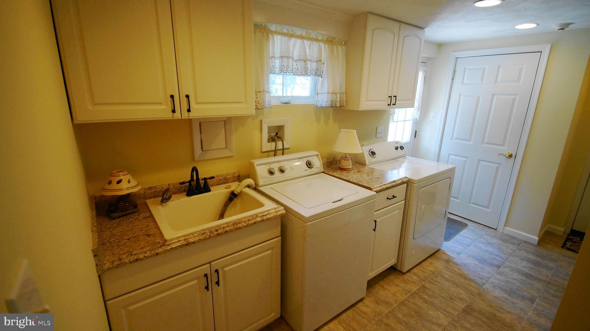 3988 Longfellow Road Huntingdon Valley, PA 19006 - Photo 16 of 29 Gallery Image 16