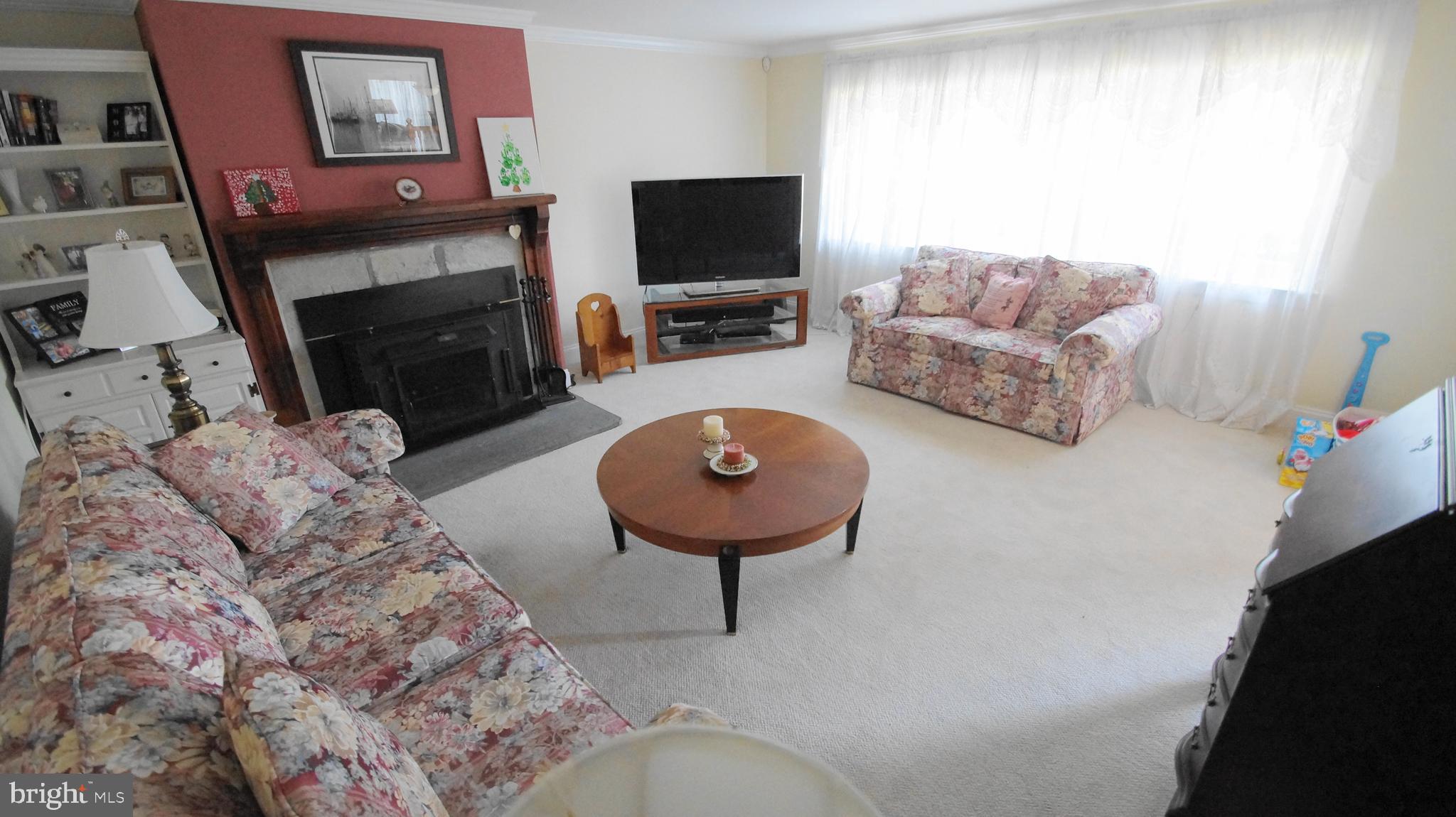 3988 Longfellow Road Huntingdon Valley, PA 19006 - Photo 7 of 29 Gallery Image 7
