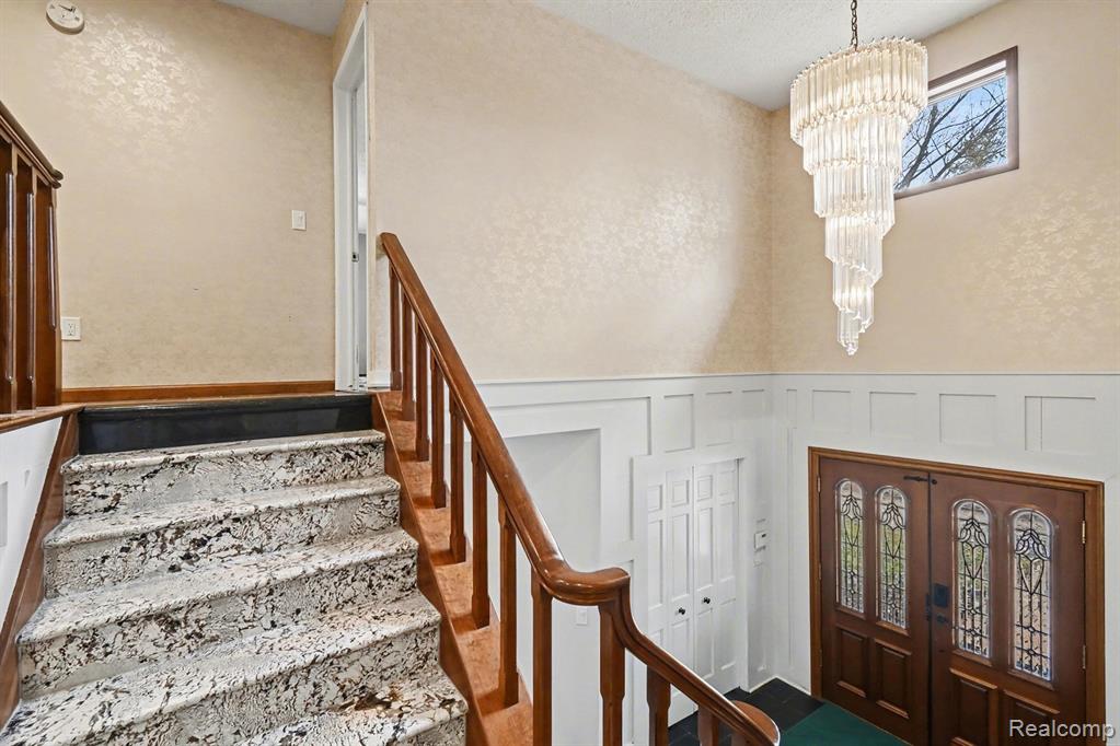 100 North Latson Road Howell, MI 48843 - Photo 4 of 62