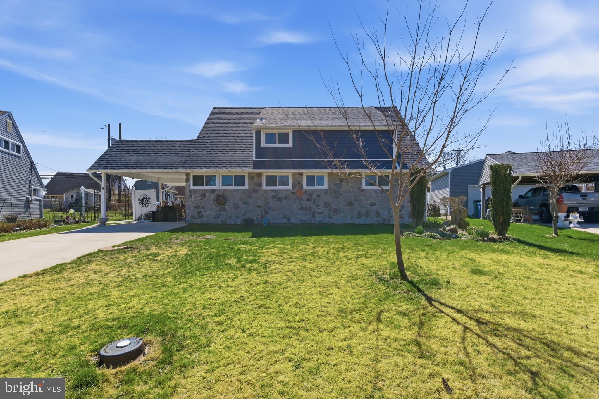 8 Inlet Road Levittown, PA 19057 - Photo 2 of 32 Gallery Image 2