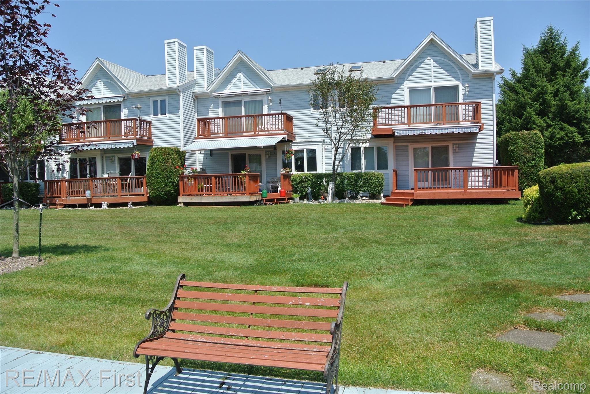 645 Pointe Tremble Road Algonac, MI 48001 - Photo 6 of 39 DSC_0981.JPG