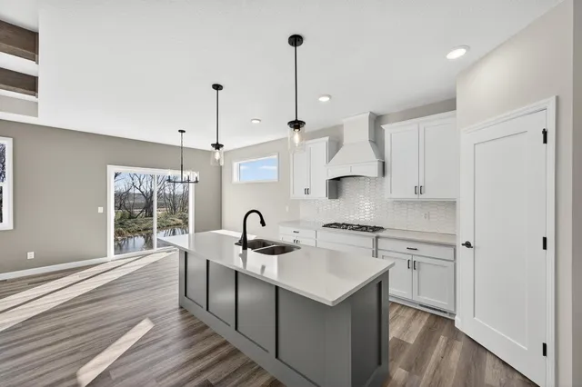 $669,900 | 924 Yellowcrest Street Southwest, Delano, MN 55328