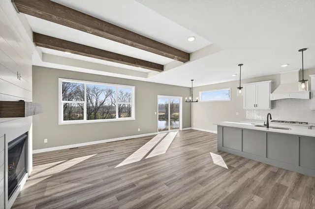 $669,900 | 924 Yellowcrest Street Southwest, Delano, MN 55328