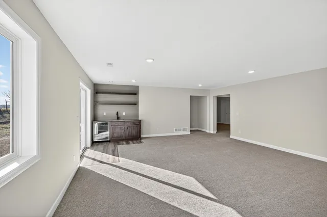 $669,900 | 924 Yellowcrest Street Southwest, Delano, MN 55328