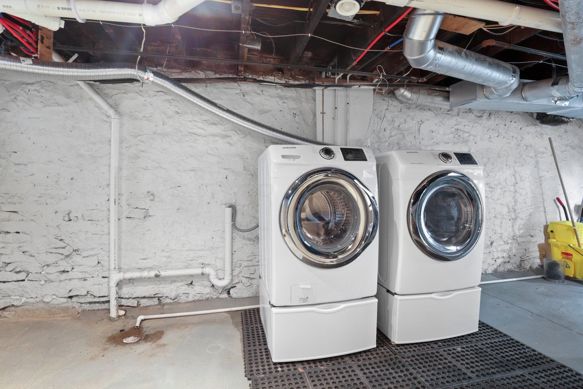 1518 Bryden Road Columbus, OH 43205 - Photo 30 of 41 Washer/Dryer