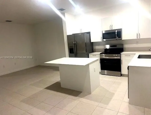 $2,600 | 27640 Southwest 156th Court, Homestead, FL 33032