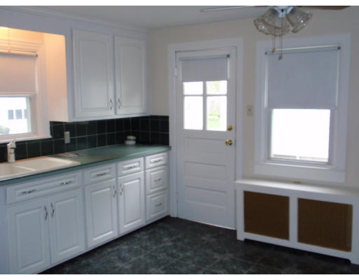 23 Drexel Street Springfield, MA 01104 - Photo 6 of 9