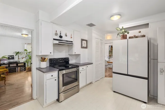 $599,999 | 5724 Lowell Road, Everett, WA 98203