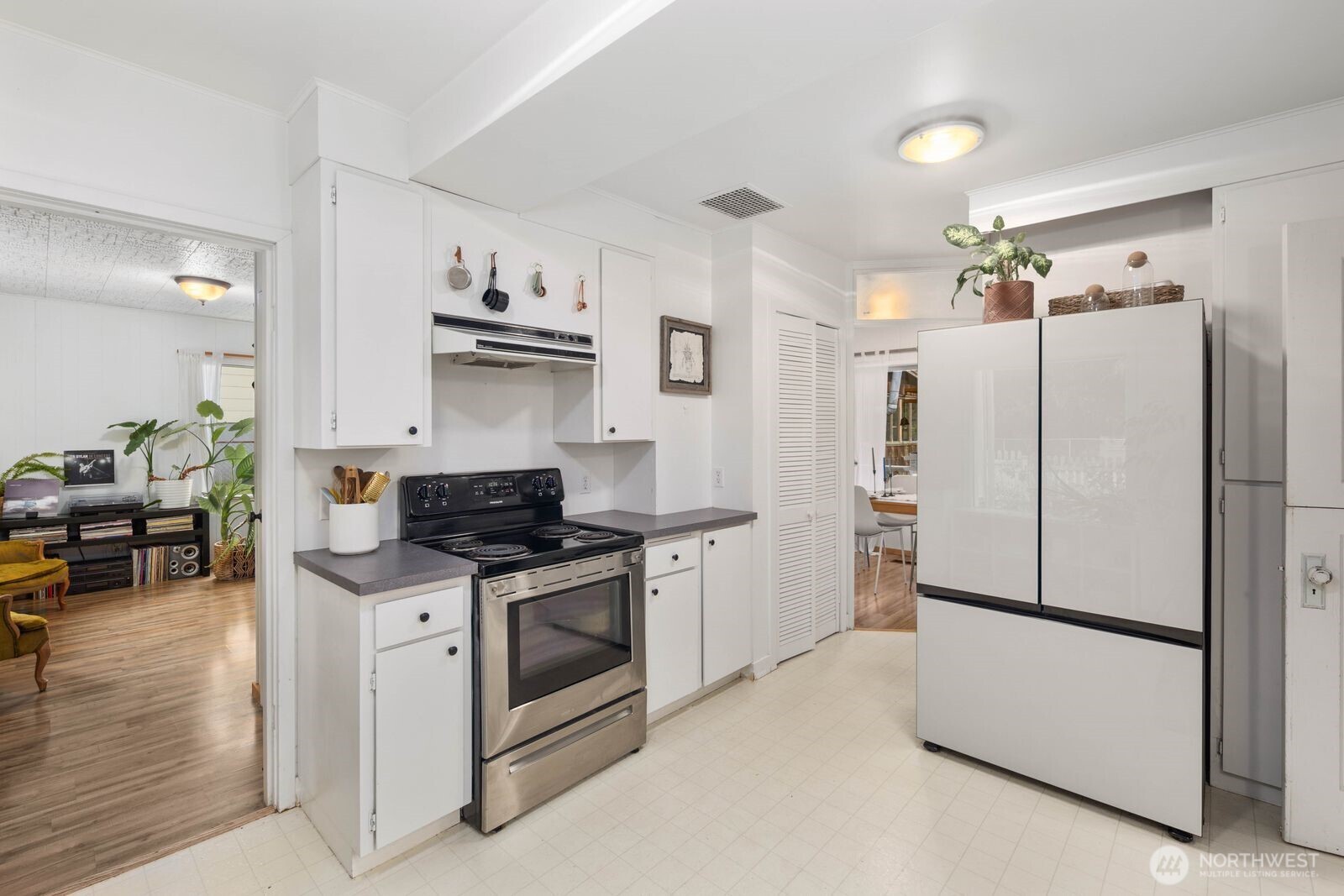 5724 Lowell Road Everett, WA 98203 - Photo 12 of 35