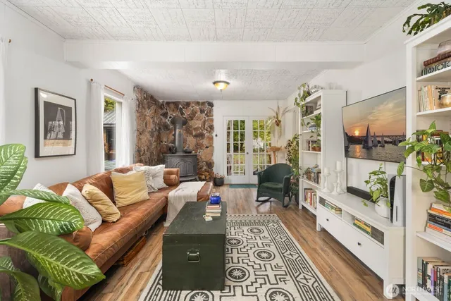 $599,999 | 5724 Lowell Road, Everett, WA 98203