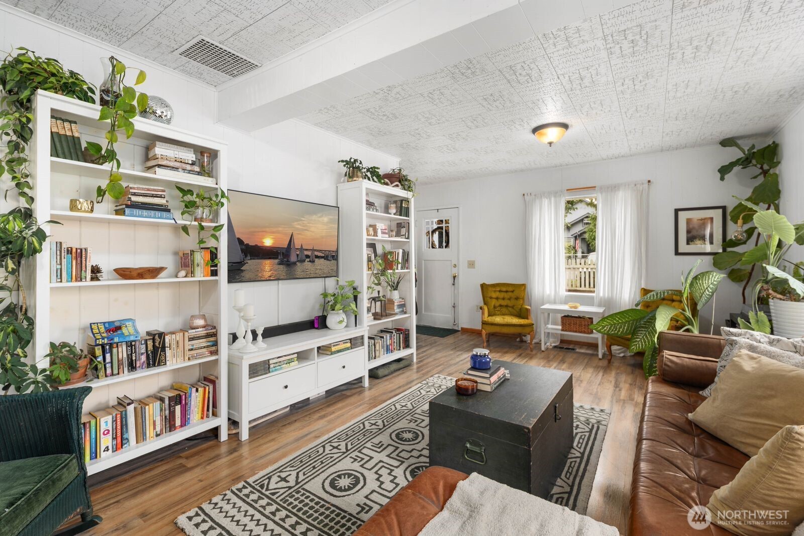 5724 Lowell Road Everett, WA 98203 - Photo 3 of 35