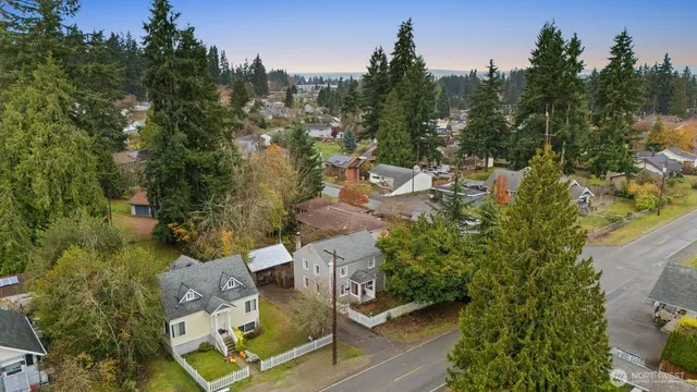 $599,999 | 5724 Lowell Road, Everett, WA 98203
