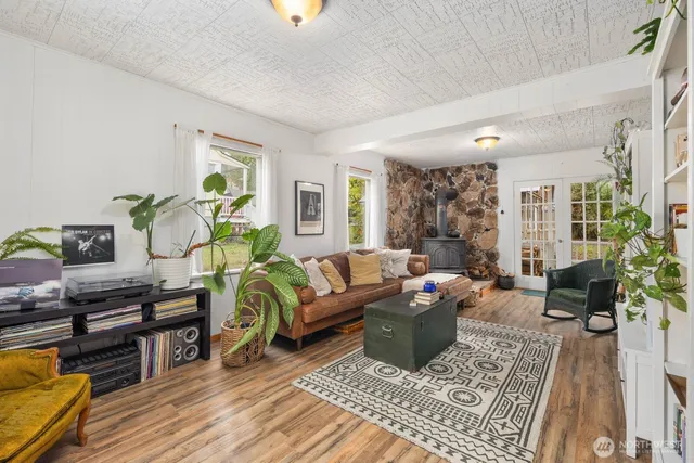 $599,999 | 5724 Lowell Road, Everett, WA 98203