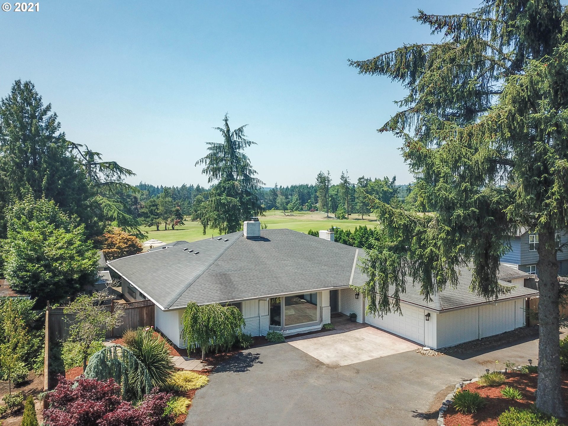 28353 Southwest Mountain Road West Linn, OR 97068 - Photo 2 of 32 Gallery Image 2