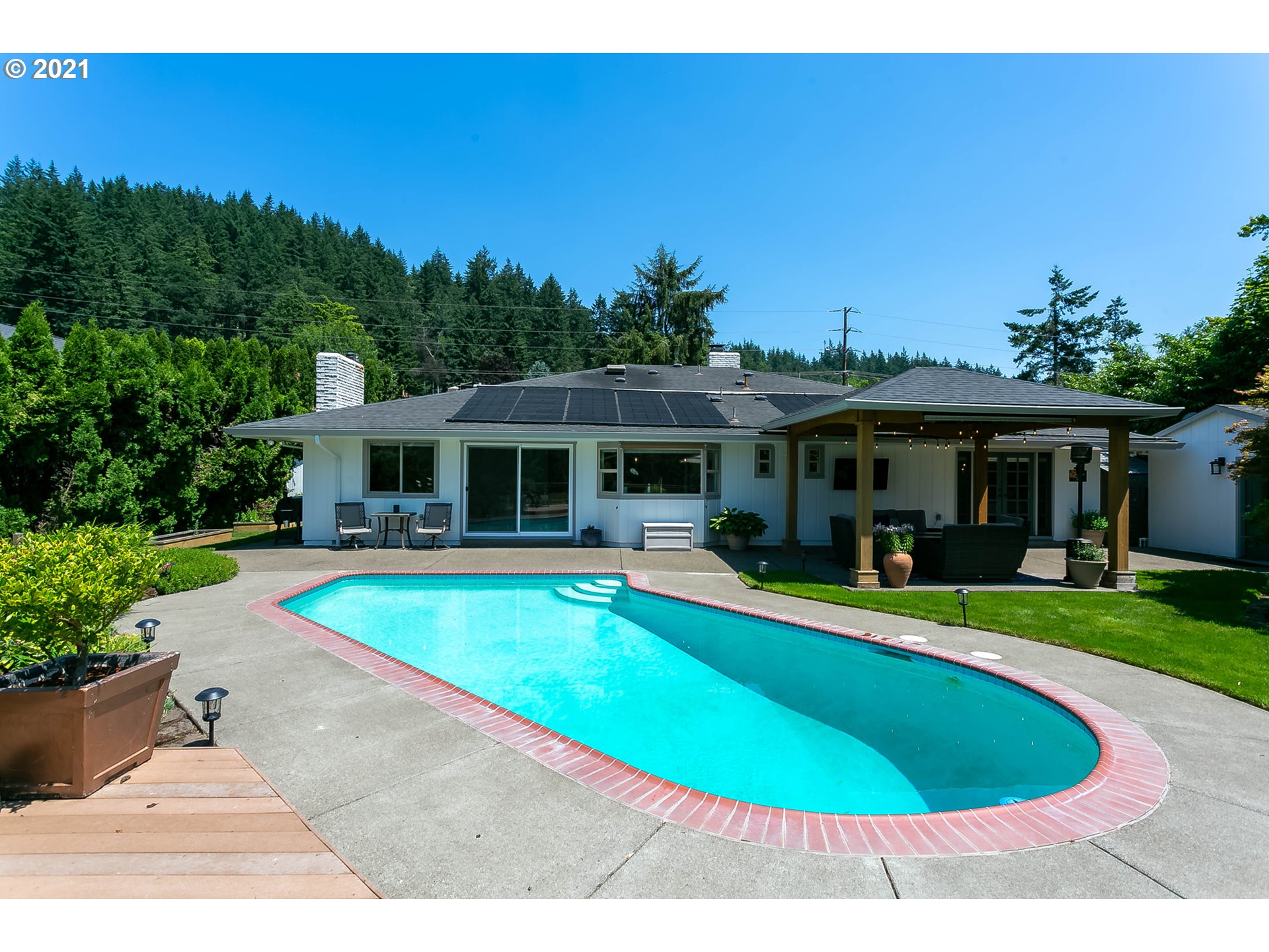 28353 Southwest Mountain Road West Linn, OR 97068 - Photo 24 of 32 Gallery Image 24