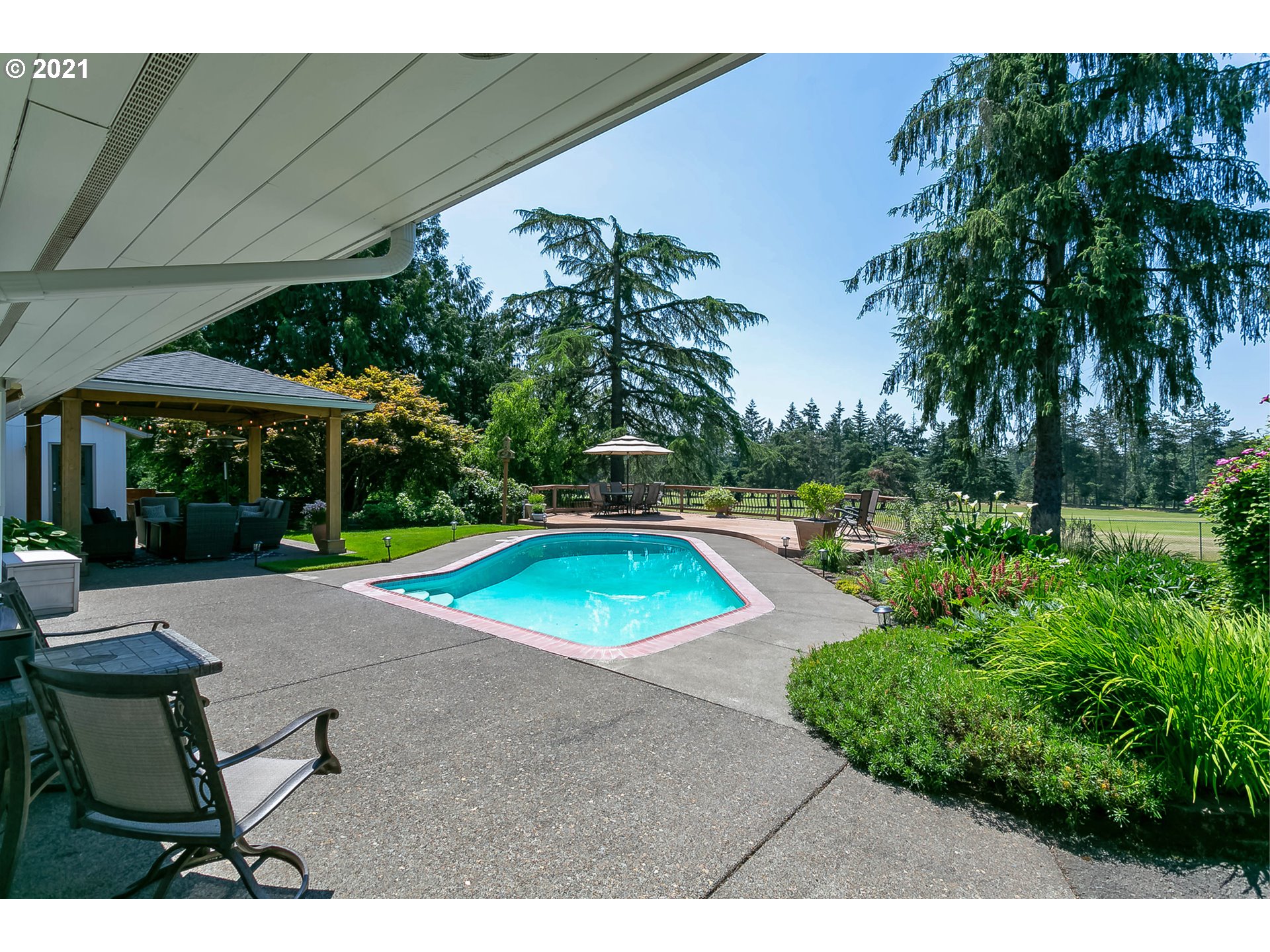 28353 Southwest Mountain Road West Linn, OR 97068 - Photo 25 of 32 Gallery Image 25