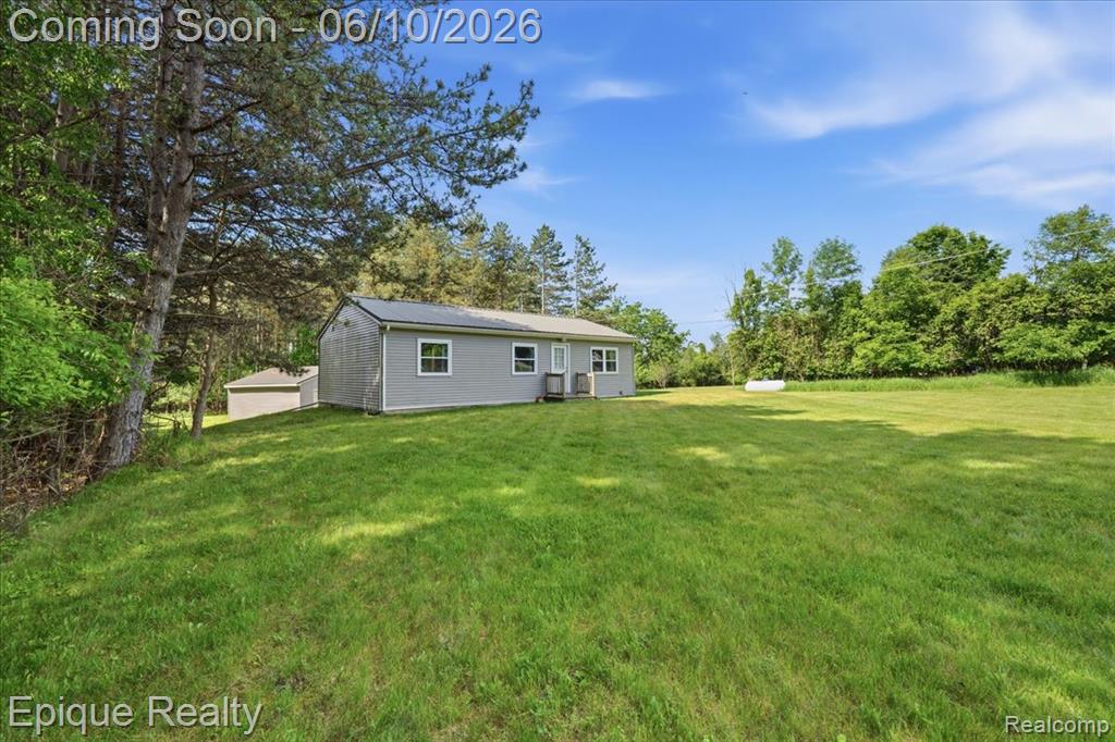 12272 East Mt Morris Road Davison, MI 48423 - Photo 3 of 39