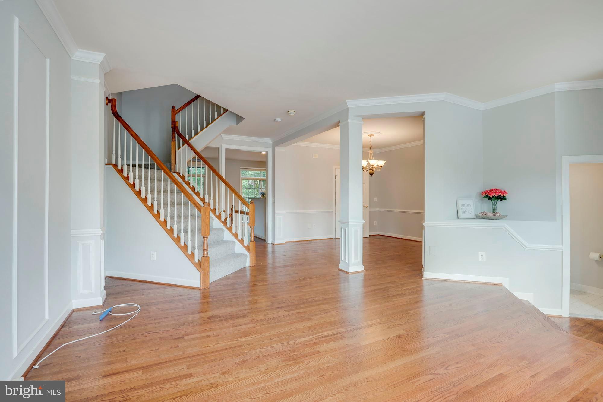 141 Roland Court Southwest Vienna, VA 22180 - Photo 7 of 32 Gallery Image 7