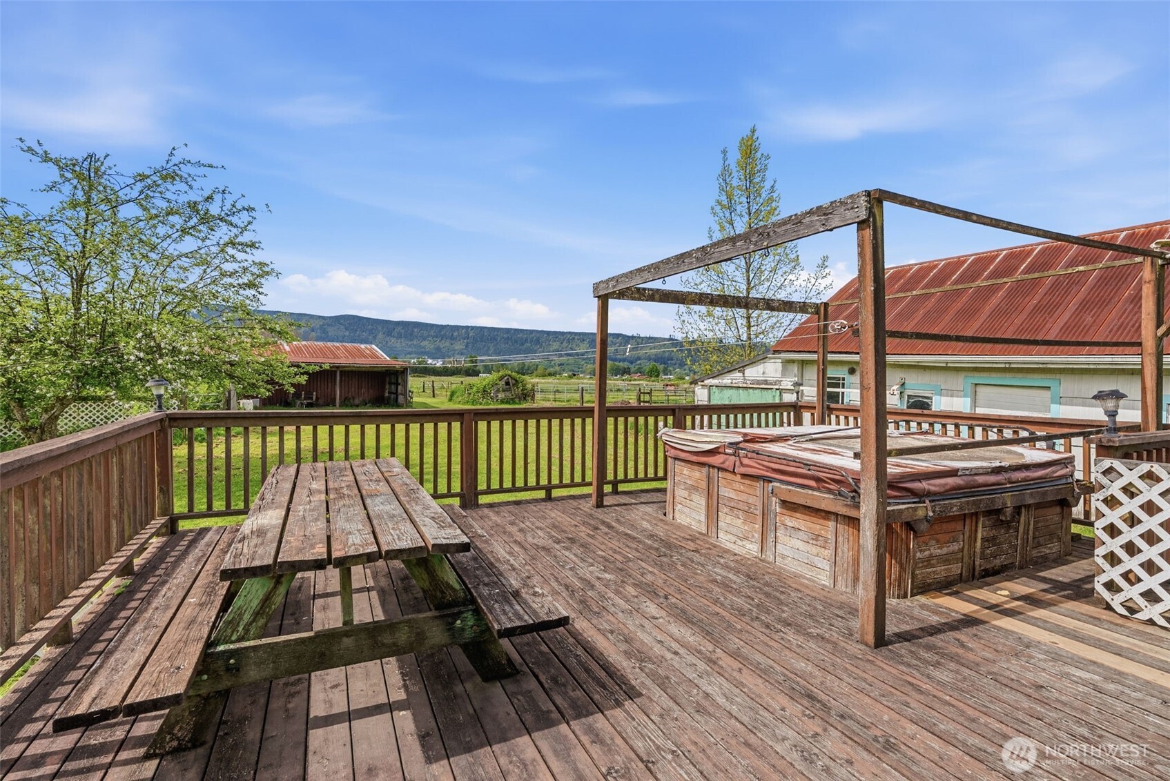 77 South Welcome Slough Road Cathlamet, WA 98612 - Photo 13 of 40