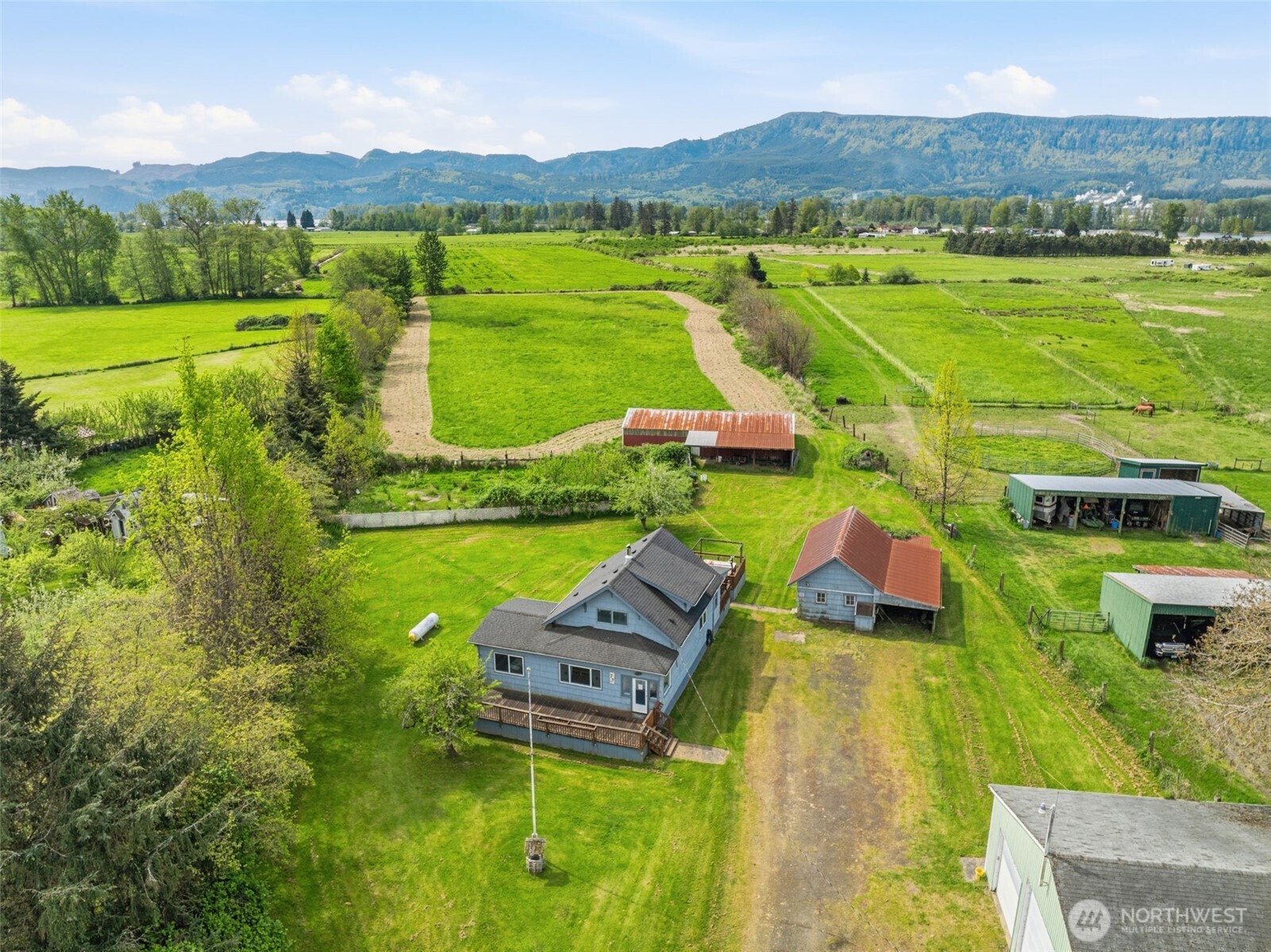 77 South Welcome Slough Road Cathlamet, WA 98612 - Photo 7 of 40