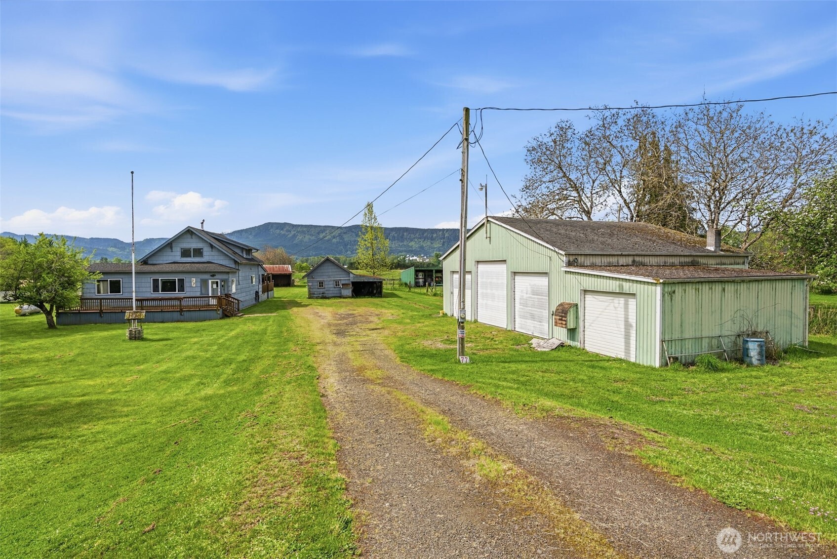 77 South Welcome Slough Road Cathlamet, WA 98612 - Photo 9 of 40