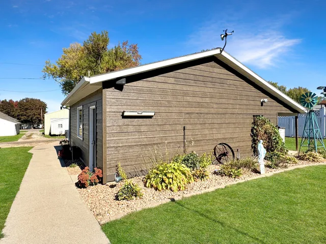 $245,000 | 230 Prairie Street, Lake Wilson, MN 56151