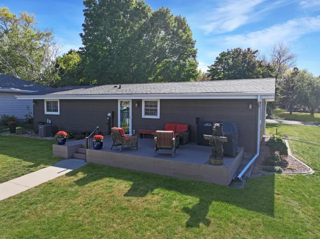 $245,000 | 230 Prairie Street, Lake Wilson, MN 56151