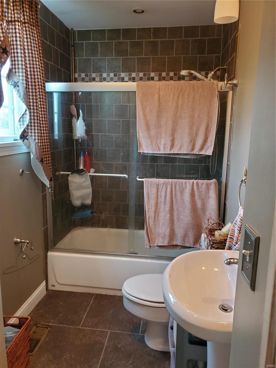 9231 Fallview Road Baldwin, IL 62217 - Photo 26 of 46