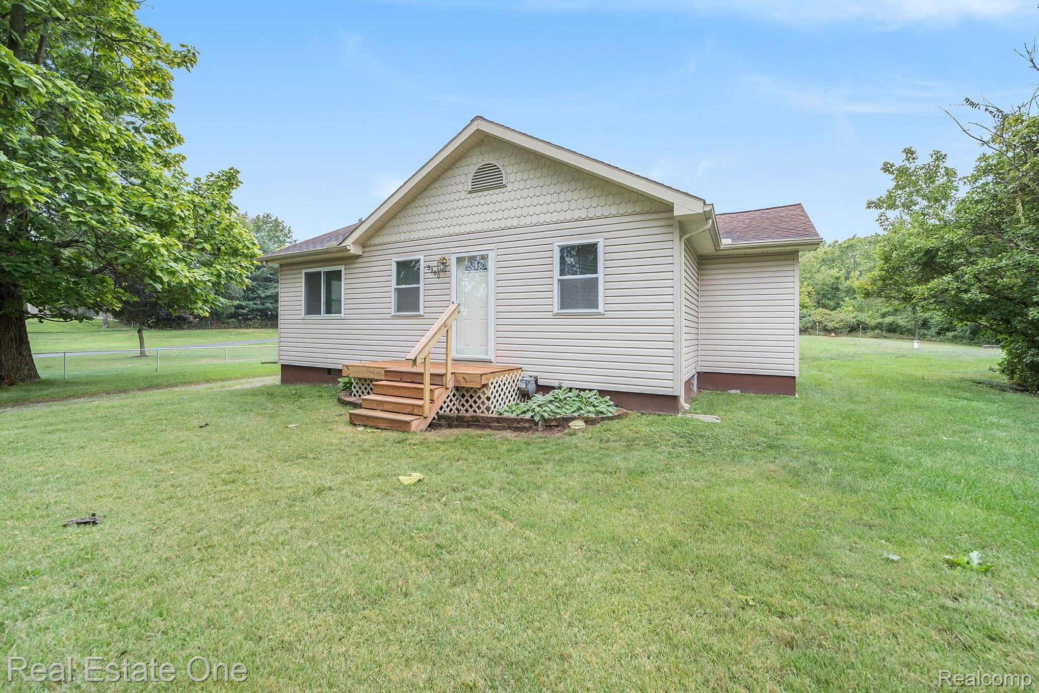 3900 Rohr Road Lake Orion, MI 48359 - Photo 2 of 25 017A7894.jpg