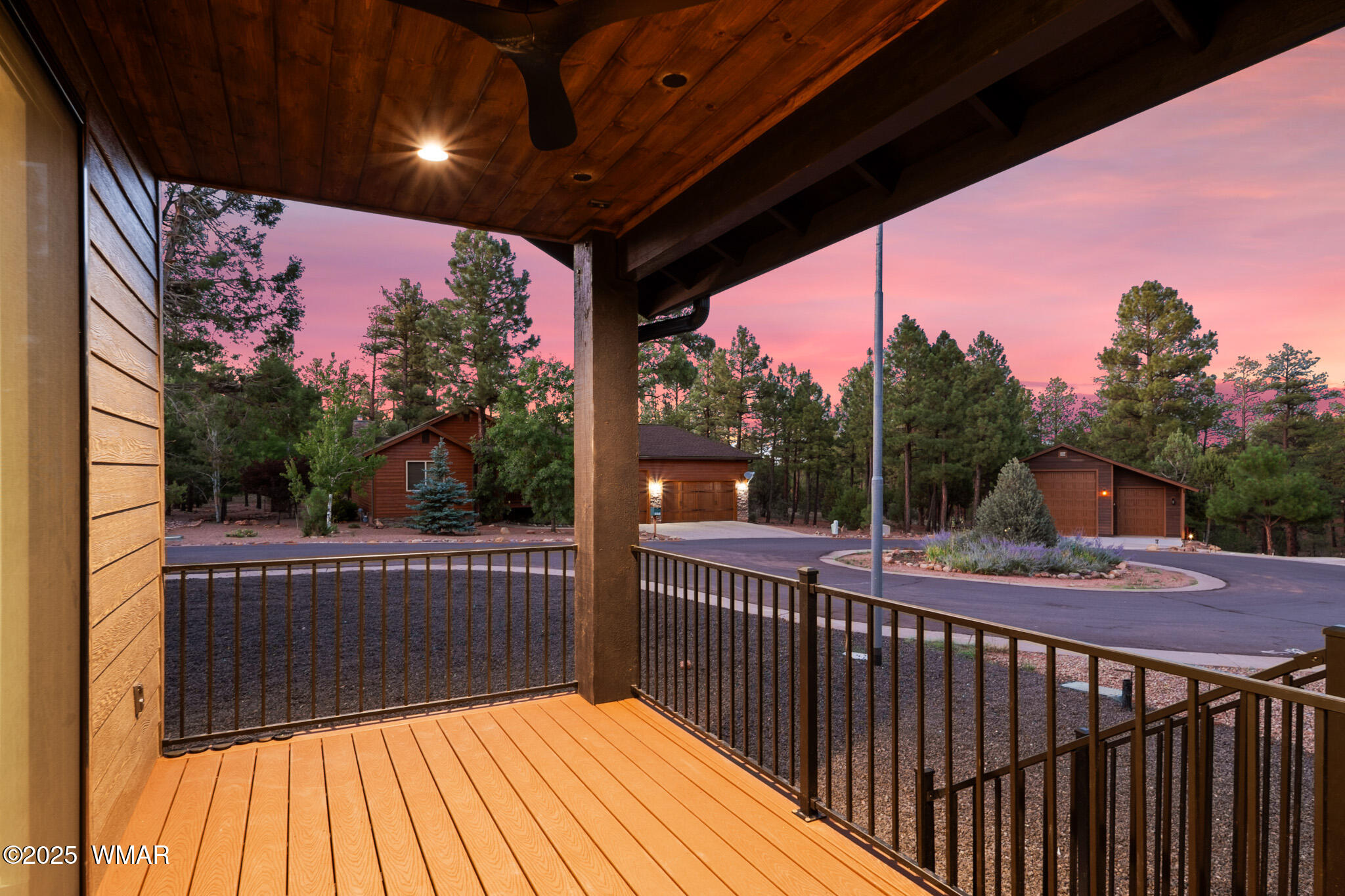 3030 West Alpine Rdg Road Show Low, AZ 85901 - Photo 15 of 62 Primary Suite Private Deck