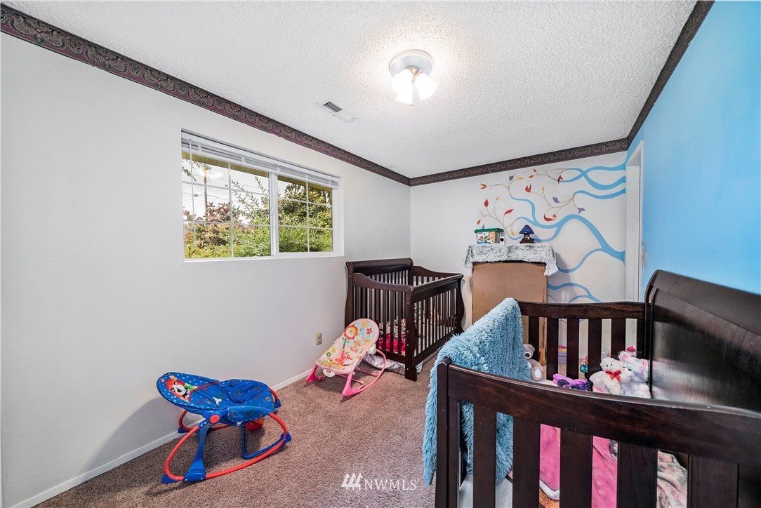 18919 Albany Street Southwest Rochester, WA 98579 - Photo 13 of 18 Gallery Image 13
